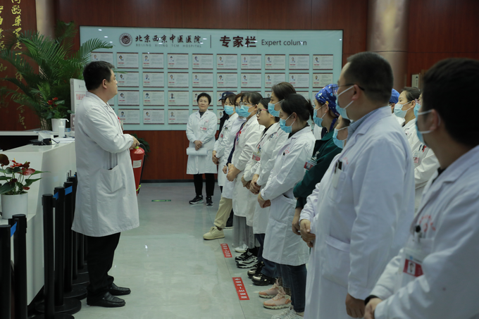 西京动态丨万象城平台_万象城（中国）一站式服务平台,召开全院工作会议(图7)