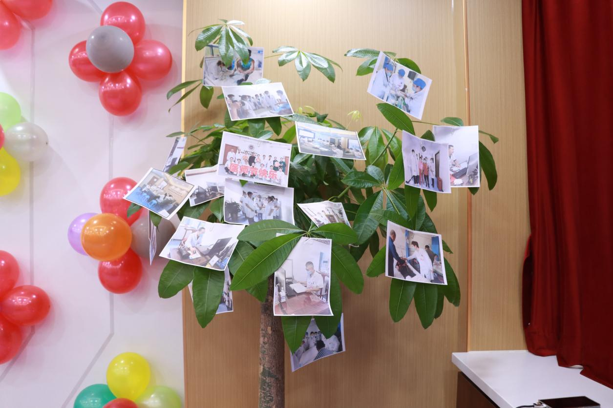 重温誓言 分享甜蜜：我院举行2025年中国医师节庆祝活动(图3)